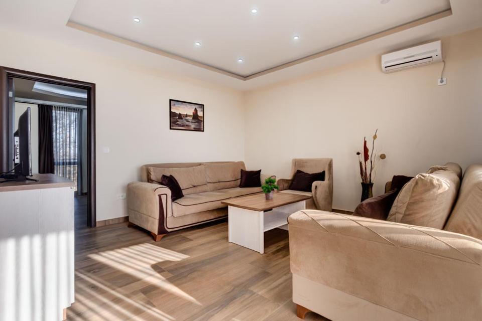 Hotel Zan Ούλτσιν Εξωτερικό φωτογραφία