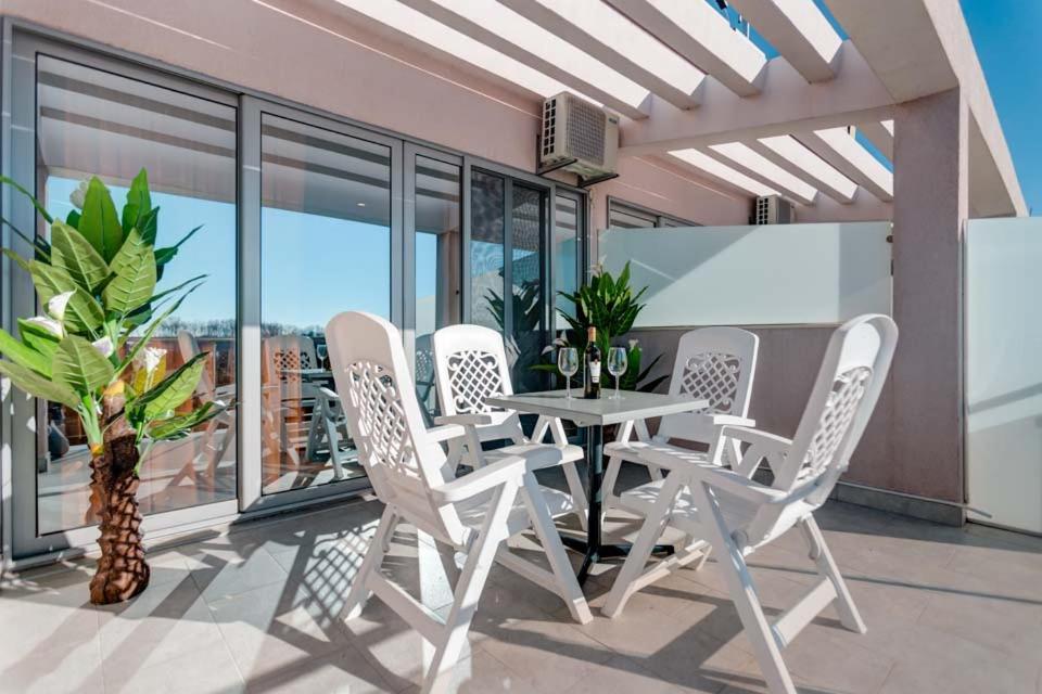 Hotel Zan Ούλτσιν Εξωτερικό φωτογραφία