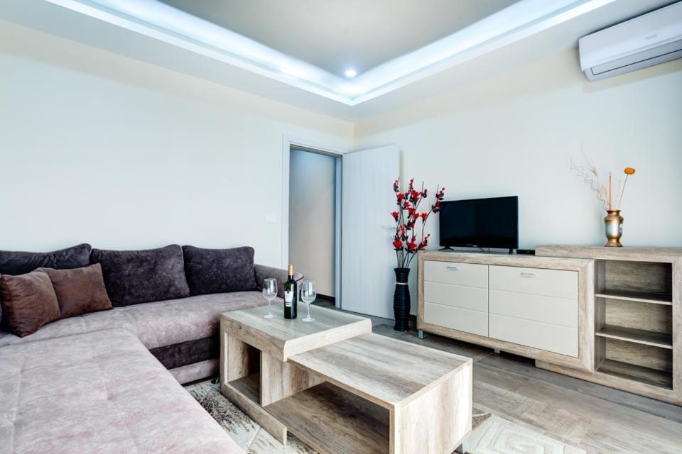 Hotel Zan Ούλτσιν Εξωτερικό φωτογραφία