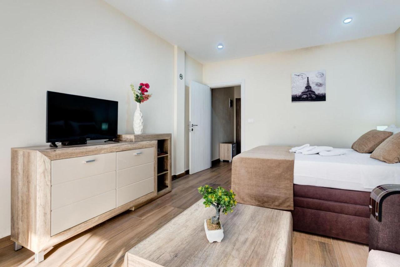 Hotel Zan Ούλτσιν Εξωτερικό φωτογραφία