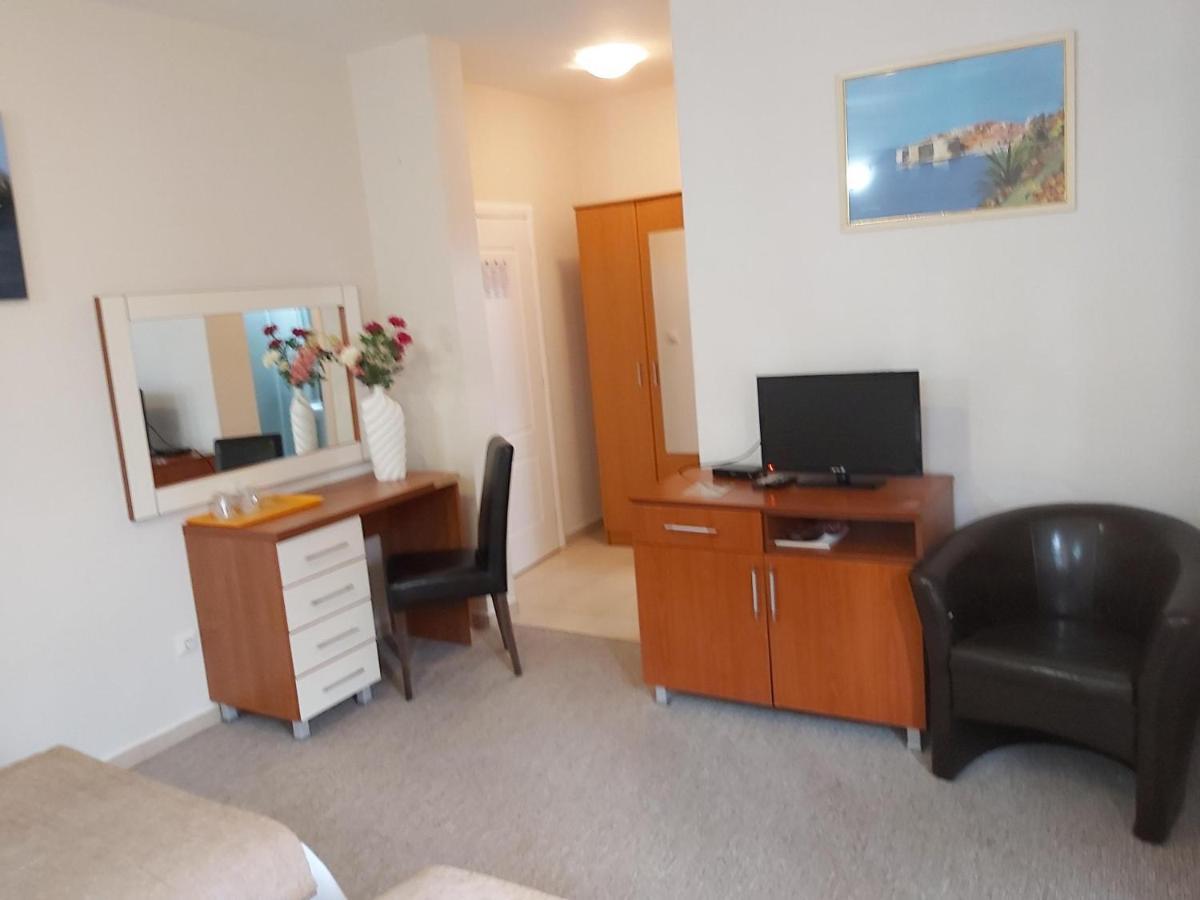 Hotel Zan Ούλτσιν Εξωτερικό φωτογραφία