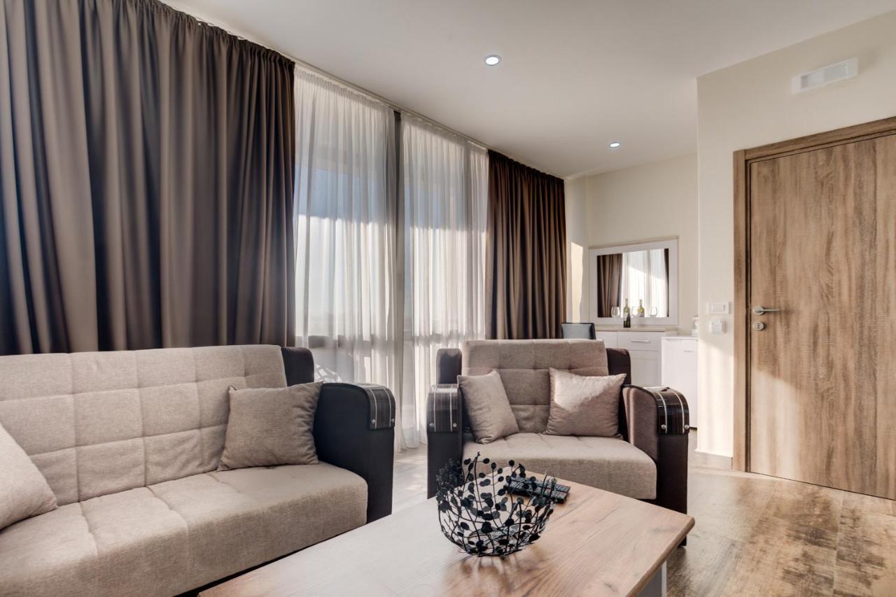 Hotel Zan Ούλτσιν Δωμάτιο φωτογραφία